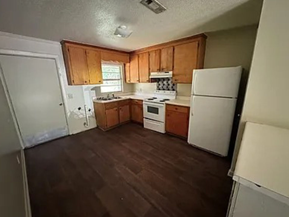 88 & 118 Dale Cir, # 3 2